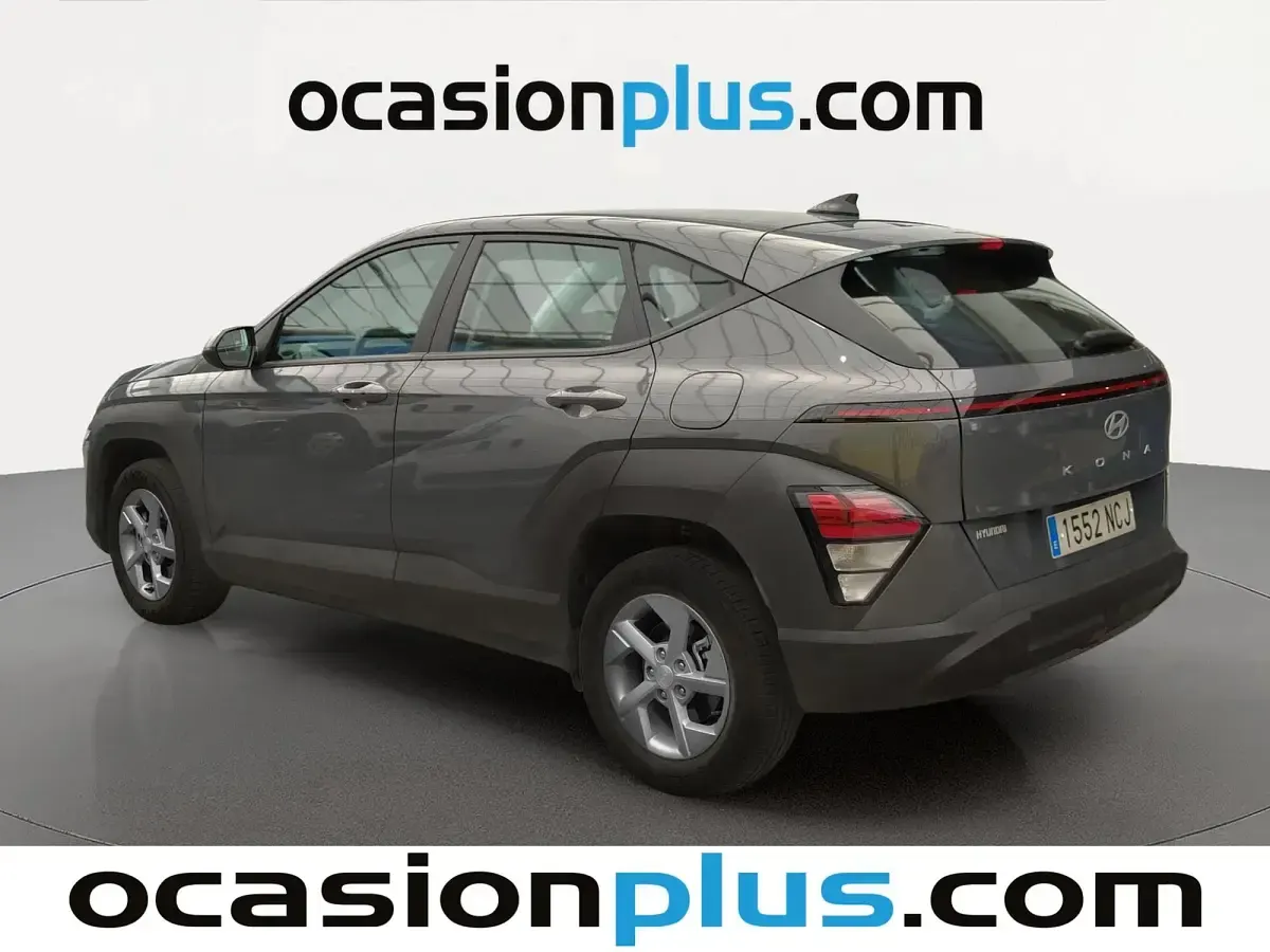 Usado Hyundai Kona 101 CV (74 kW) 2025 Gris SUV