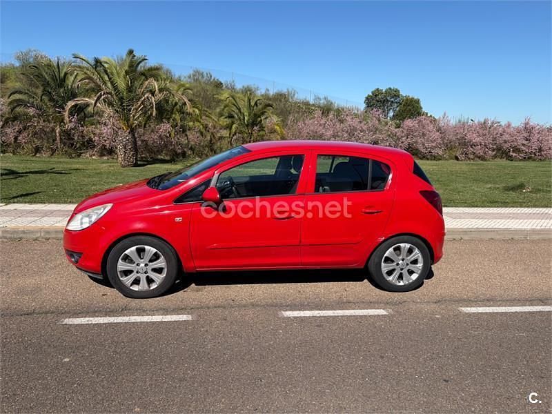 Usado Opel Corsa Enjoy 90 CV (66 kW) 2008 Rojo Utilitario