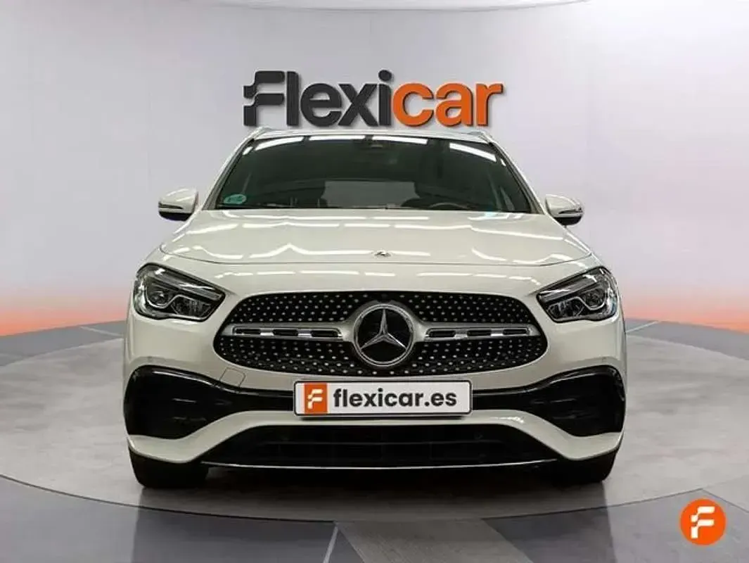 Usado Mercedes GLA200 150 CV (110 kW) 2023 Blanco SUV