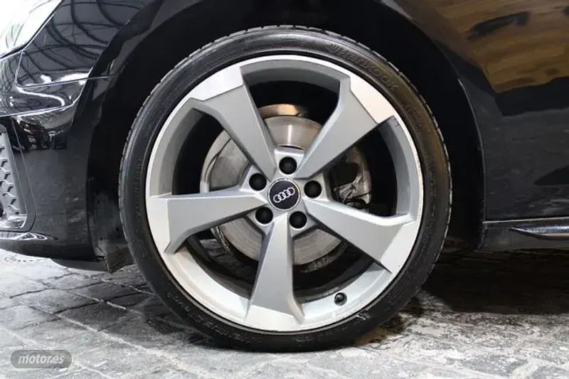 Usado Audi A4 Advanced Plus 163 CV (119 kW) 2020 Negro Familiar