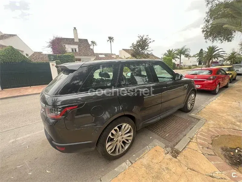 Usado Land Rover Range Rover SE 258 CV (189 kW) 2014 Gris / plata SUV