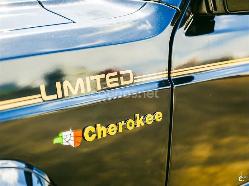 Negro Usado 1995 Jeep Cherokee SUV | 12.900 € - Imagen 1/4