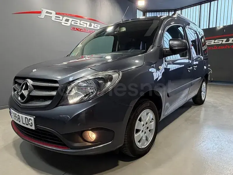 Usado Mercedes Citan 109 95 CV (69 kW) 2020 Gris / plata Monovolumen