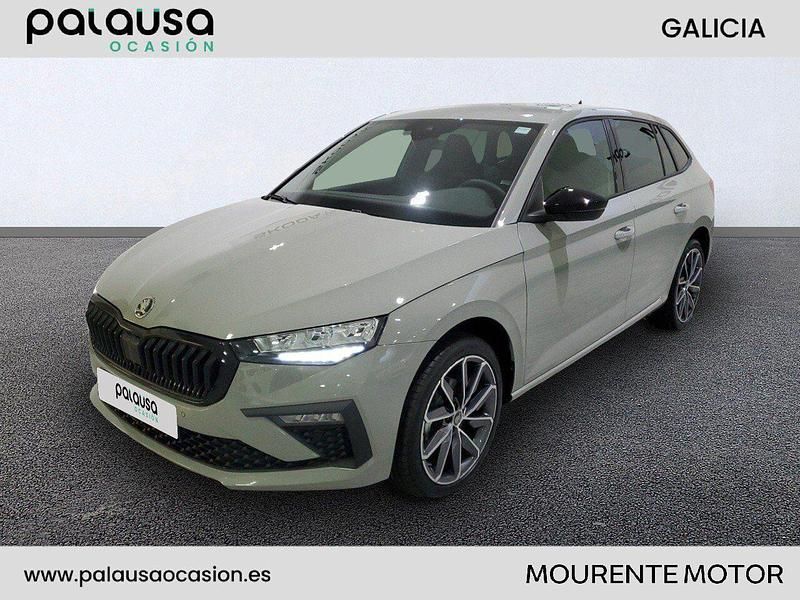 Usado Skoda Scala 150 CV (110 kW) 2025 Gris Utilitario