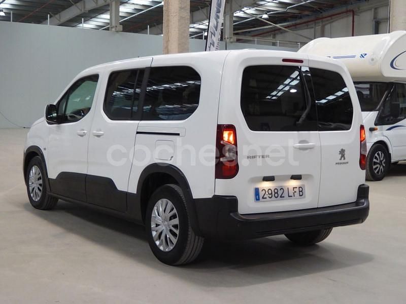 Usado Peugeot Rifter Active 100 CV (73 kW) 2020 Blanco Monovolumen
