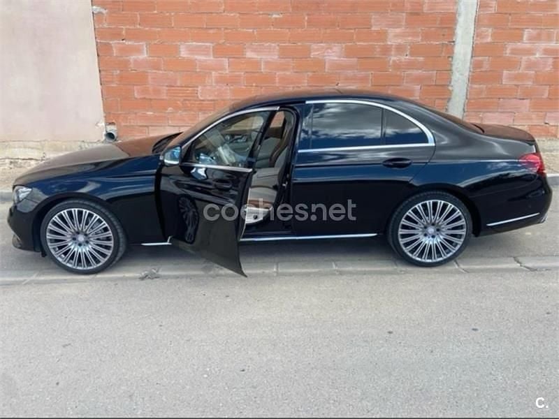 Negro Usado 2016 Mercedes E350 Berlina | 39.000 € - Imagen 1/4