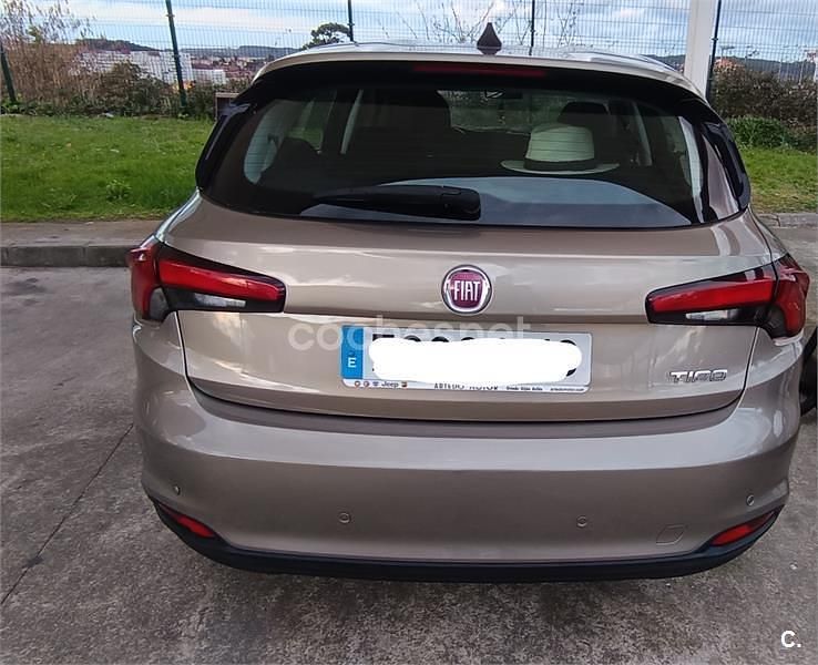 Usado Fiat Tipo Lounge 120 CV (88 kW) 2018 Marrón Berlina