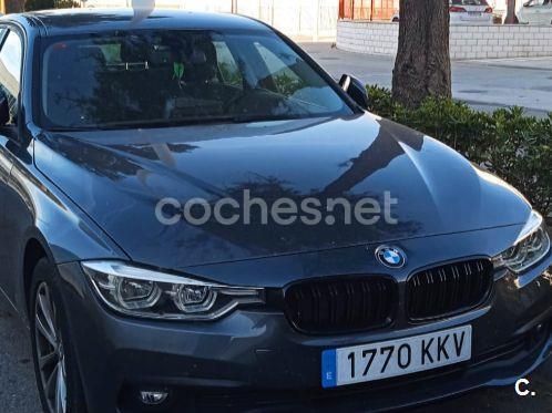 Gris / plata Usado 2018 BMW 318 Berlina | 17.900 € (Buen precio) - Imagen 1/4