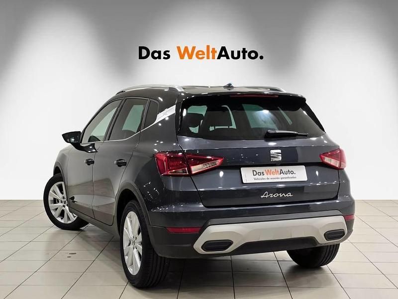 Usado Seat Arona Xperience 115 CV (84 kW) 2025 Gris SUV
