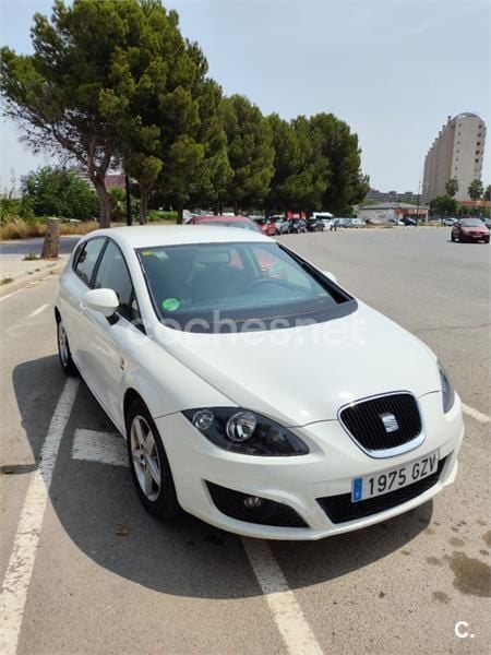 Blanco Usado 2010 Seat Leon Reference Berlina | 5500 € (Buen precio) - Imagen 1/4