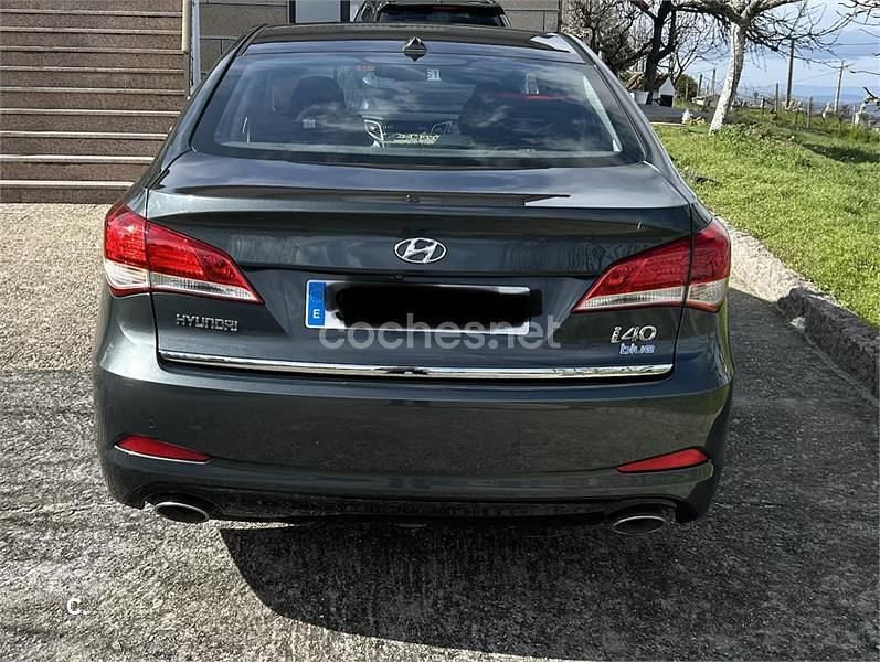 Usado Hyundai i40 136 CV (100 kW) 2015 Gris / plata Berlina