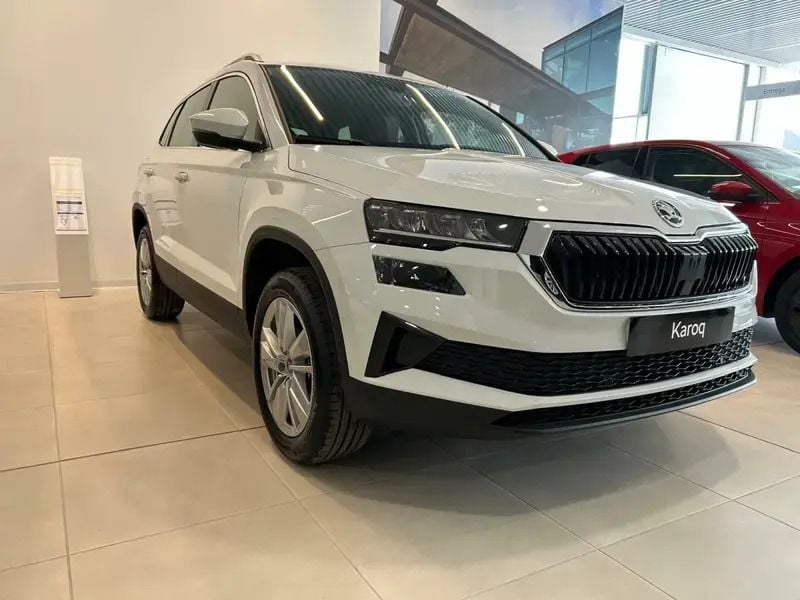 Usado 2024 Skoda Karoq Selection SUV | 25.990 € (Buen precio) - Imagen 1/4