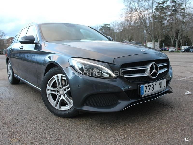 Usado Mercedes C180 Avantgarde 156 CV (114 kW) 2015 Gris / plata Berlina