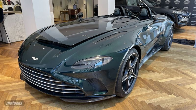 Usado Aston Martin V12 Vantage 700 CV (514 kW) 2023 Exposed carbon Coupe