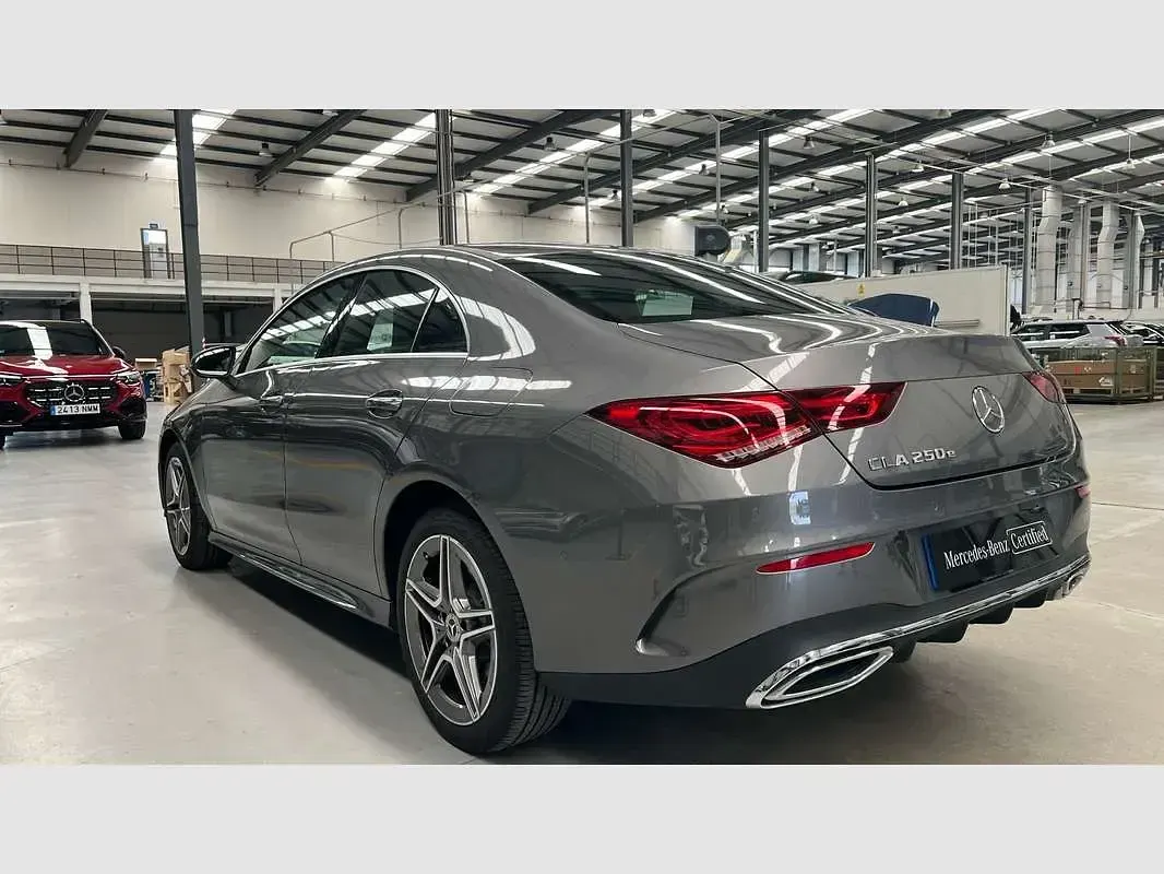 Usado Mercedes CLA250e 218 CV (160 kW) 2023 Gris Coupe