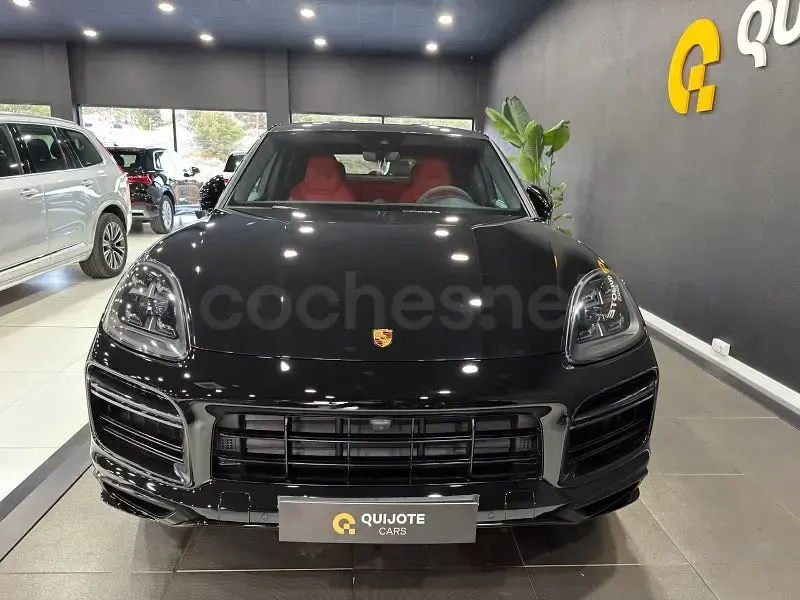 Usado Porsche Cayenne Turbo 550 CV (404 kW) 2021 Negro SUV