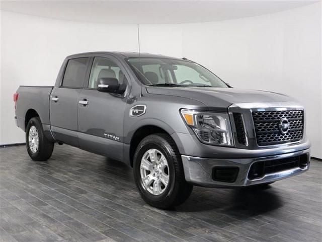 Usado Nissan Titan SV 390 CV (286 kW) 2016 Gris Pickup/Camioneta