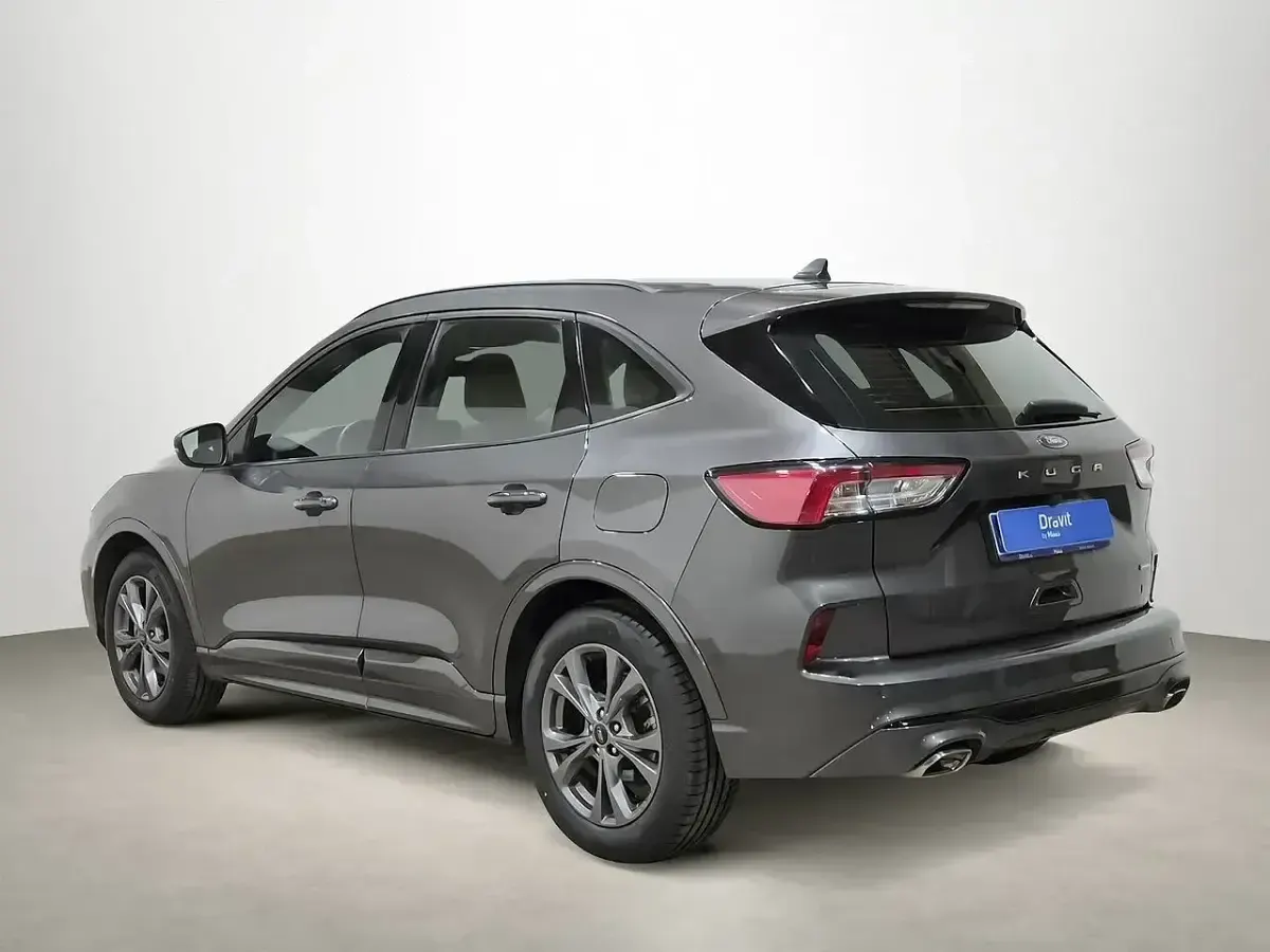 Usado Ford Kuga ST-Line 190 HP (139 kW) 2023 Cinzento SUV