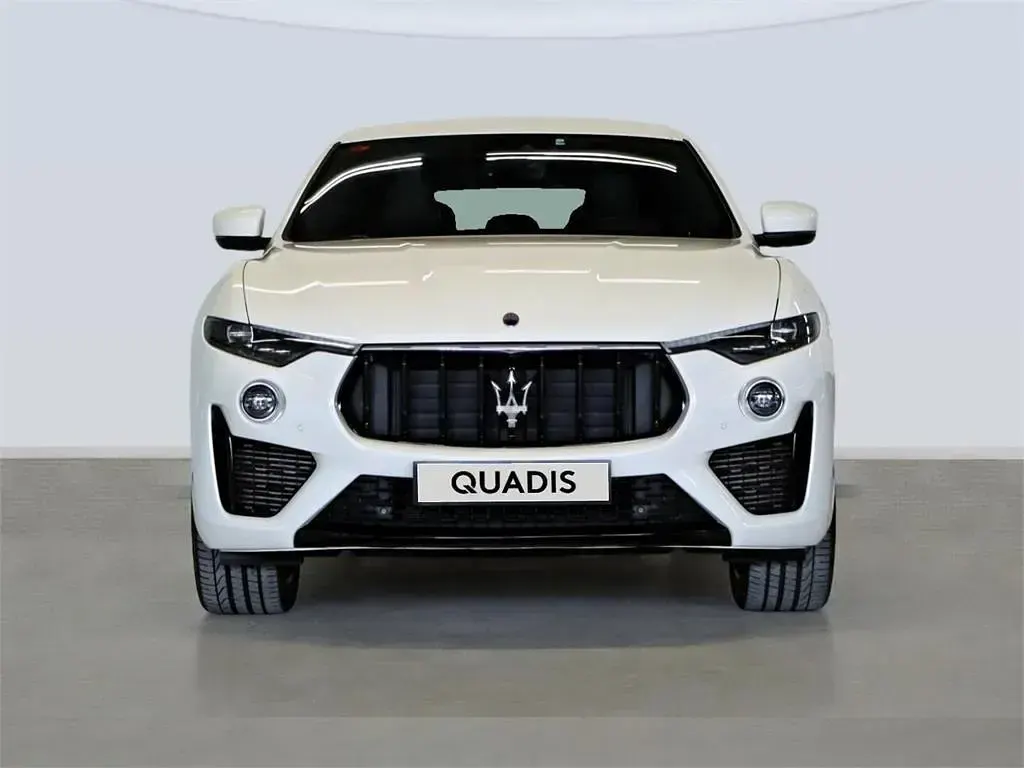 Usado Maserati Levante 350 CV (257 kW) 2021 Blanco SUV