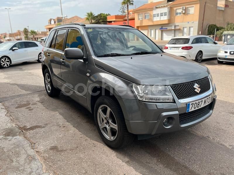 Gris / plata Usado 2007 Suzuki Grand Vitara SUV | 7800 € (Super precio) - Imagen 1/4