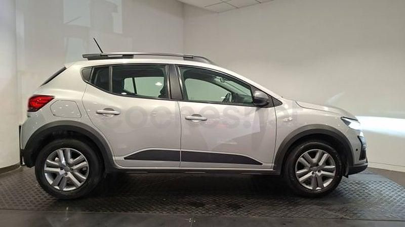 Usado Dacia Sandero Extreme 110 CV (80 kW) 2023 Gris / plata Berlina