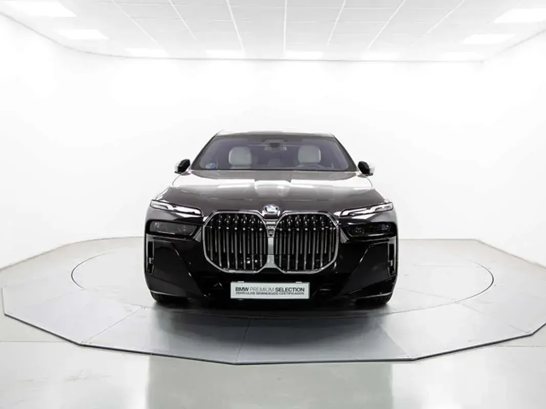 Usado BMW 740 299 CV (219 kW) 2023 Negro Berlina