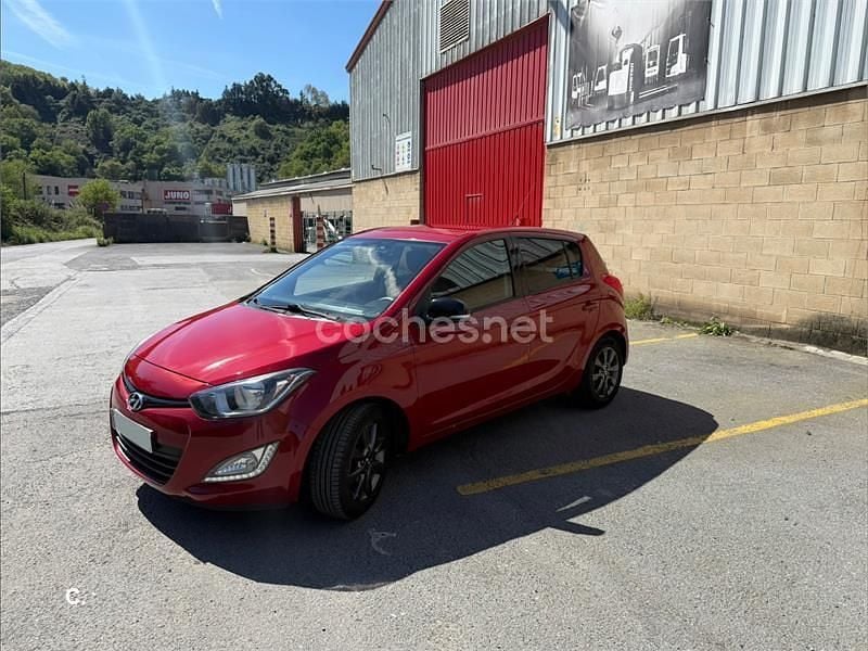 Brugt Hyundai i20 GO! 85 HK (62 kW) 2014 Rød Hatchback