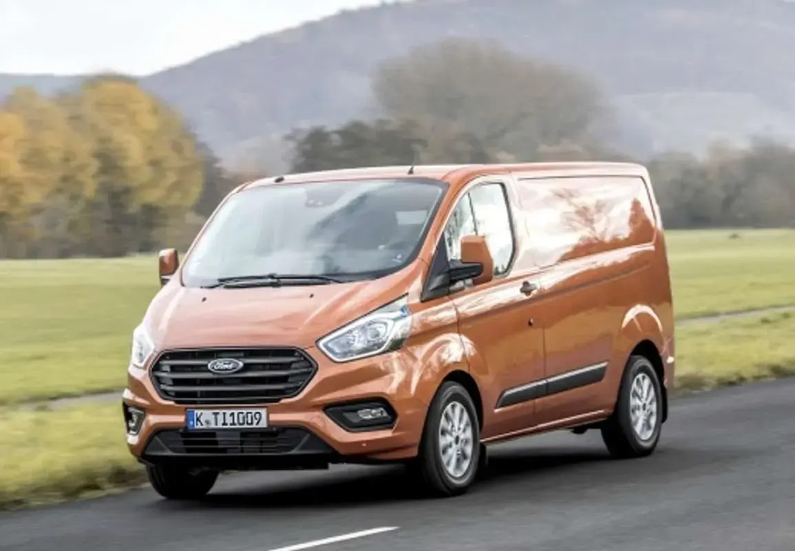Usado Ford Transit Custom Trend 131 CV (96 kW) 2023 Blanco Van