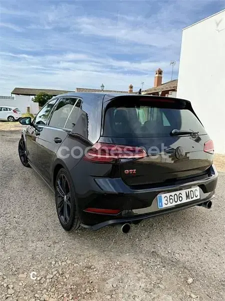 Usado VW Golf VII GTI 230 CV (169 kW) 2017 Negro Berlina