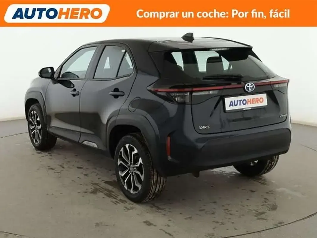 Usado Toyota Yaris Cross Active 116 CV (85 kW) 2021 Negro SUV