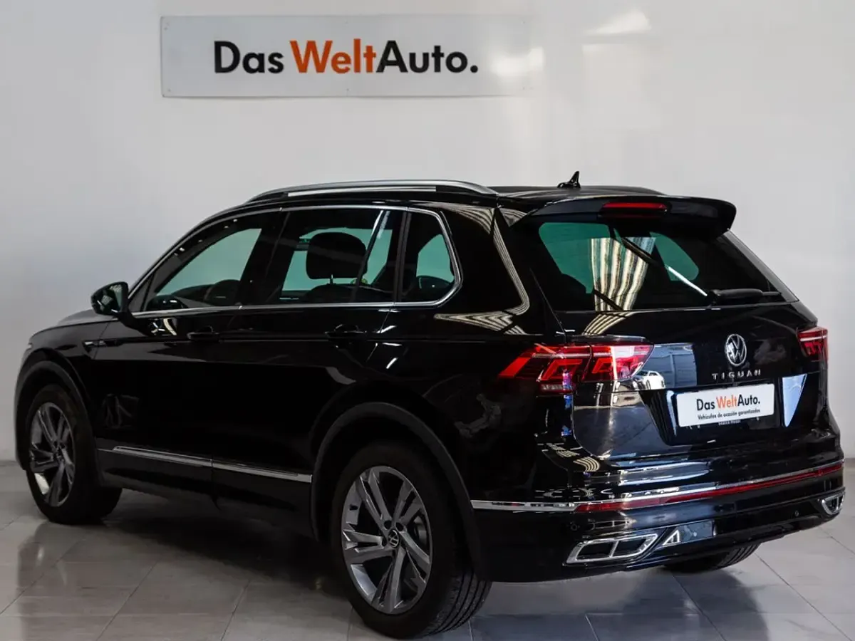 Usado VW Tiguan R-line 150 CV (110 kW) 2022 Negro SUV