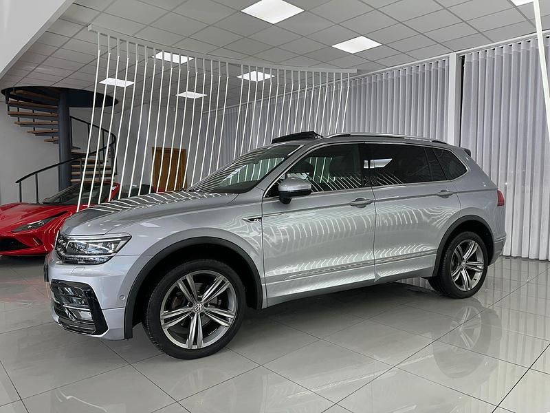 Usado VW Tiguan Allspace R-line 150 CV (110 kW) 2020 Gris SUV