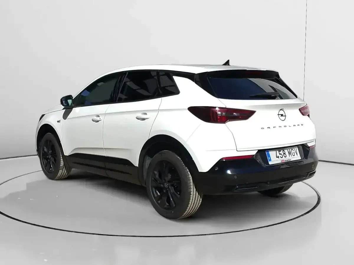 Używany Opel Grandland X GS Line 130 KM (95 kW) 2023 Biały SUV