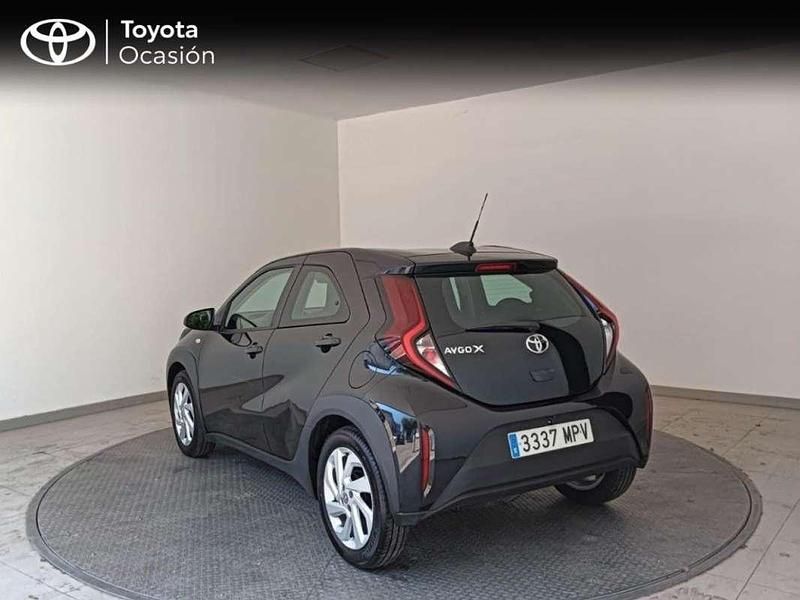 Usado Toyota Aygo X Play 72 CV (52 kW) 2024 Negro SUV