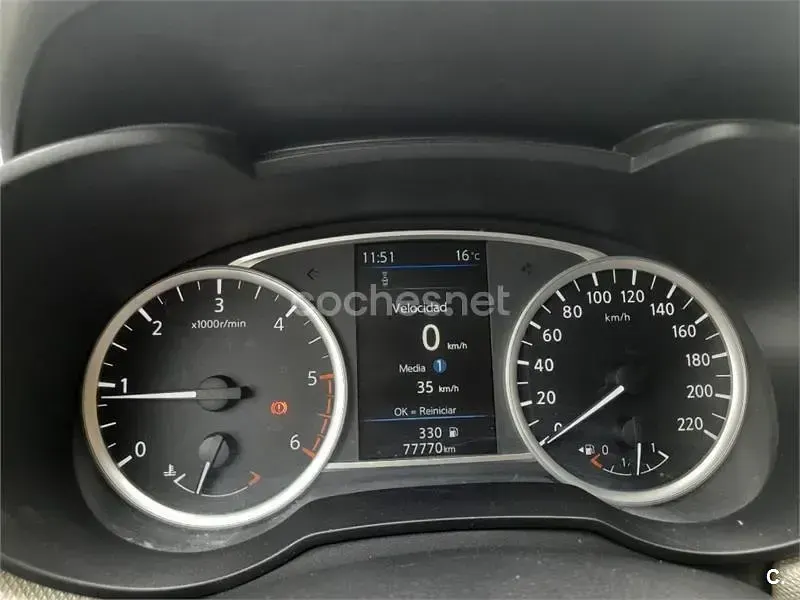Usado Nissan Micra 90 CV (66 kW) 2019 Gris / plata Utilitario