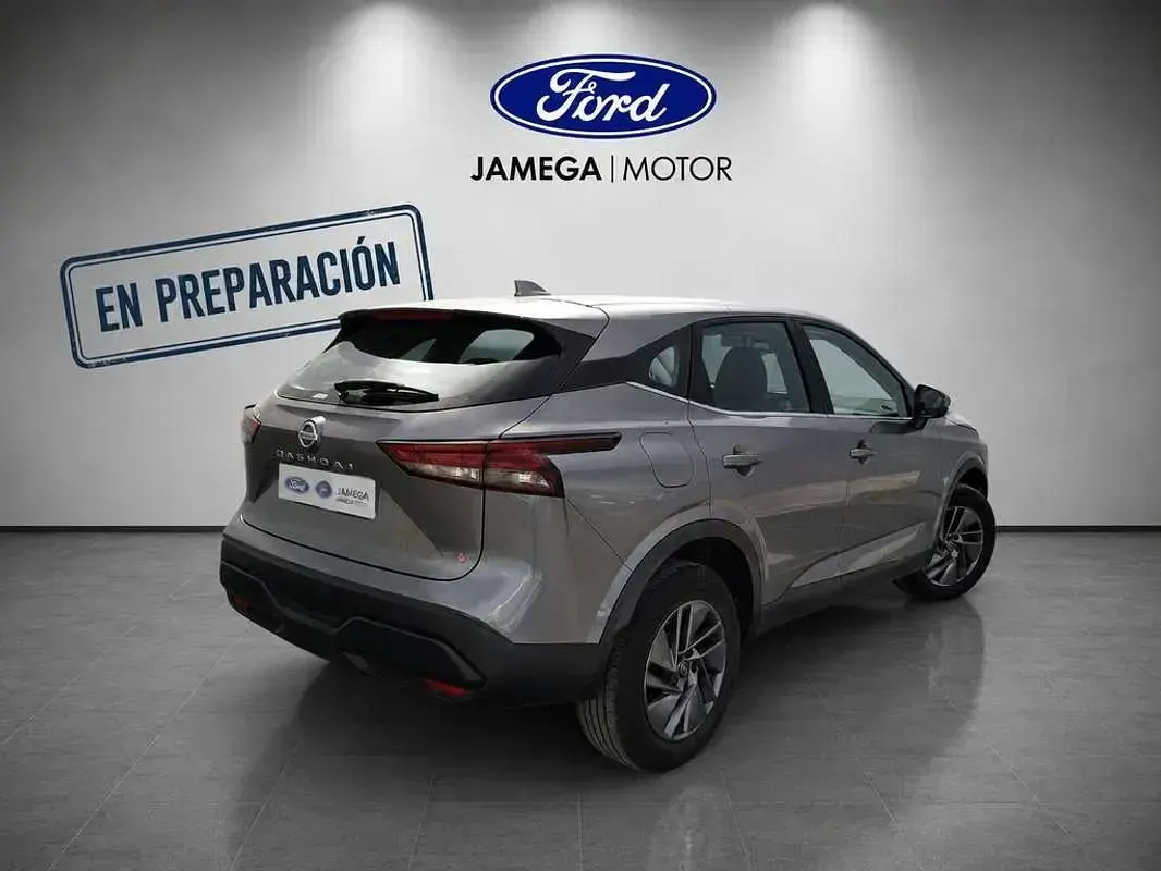 Usado Nissan Qashqai Acenta 139 CV (102 kW) 2022 Gris SUV