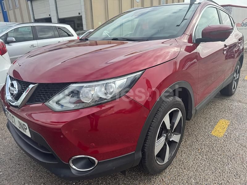 Usado Nissan Qashqai N-Vision 163 CV (119 kW) 2016 Granate SUV