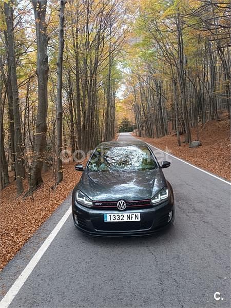 Usado VW Golf VII GTI 210 CV (154 kW) 2012 Gris / plata Berlina