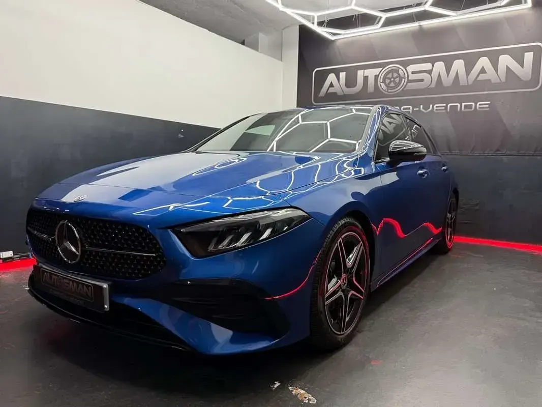 Usado Mercedes A200 163 CV (119 kW) 2024 Azul Utilitario