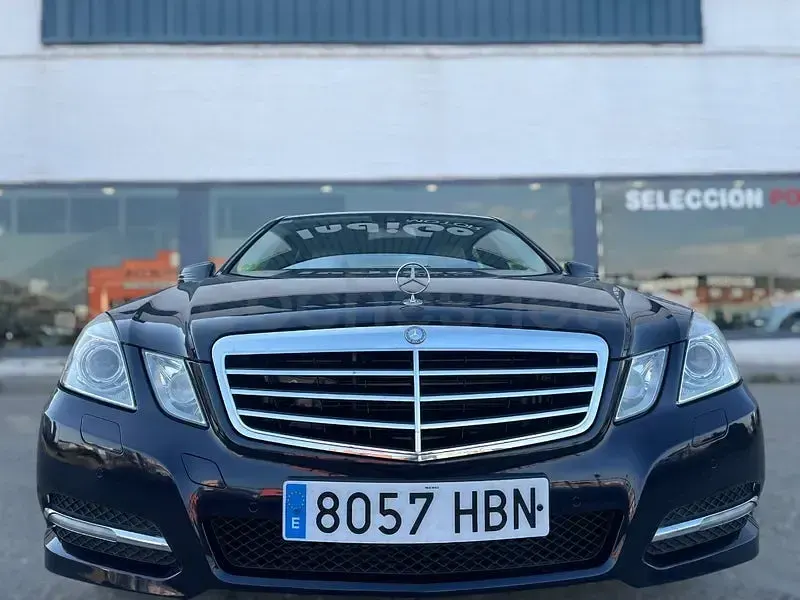 Usado Mercedes E350 Avantgarde 265 CV (194 kW) 2012 Azul Berlina