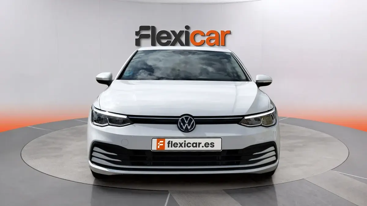 Usado VW Golf VIII 110 CV (80 kW) 2024 Blanco Berlina