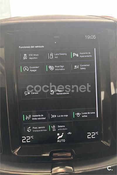 Usado Volvo XC60 Momentum 150 CV (110 kW) 2019 Verde SUV