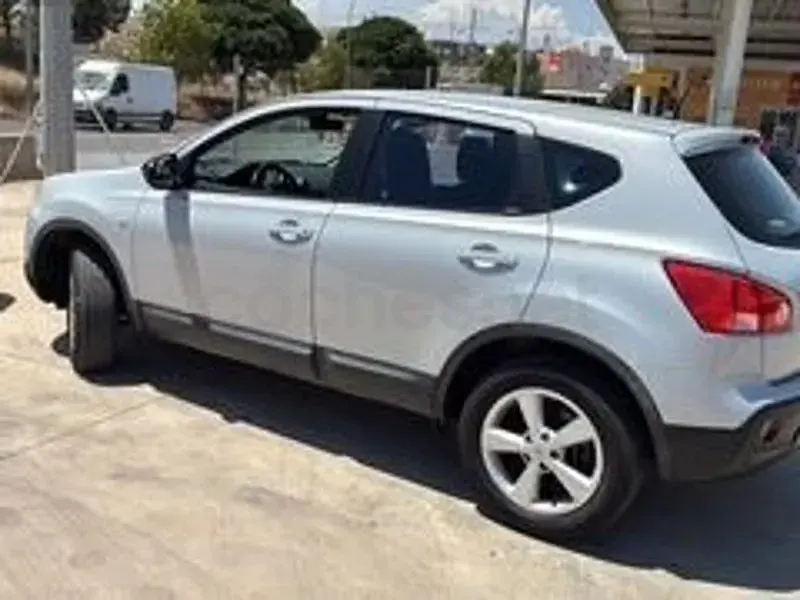 Usado Nissan Qashqai Acenta 115 CV (84 kW) 2009 Gris / plata SUV