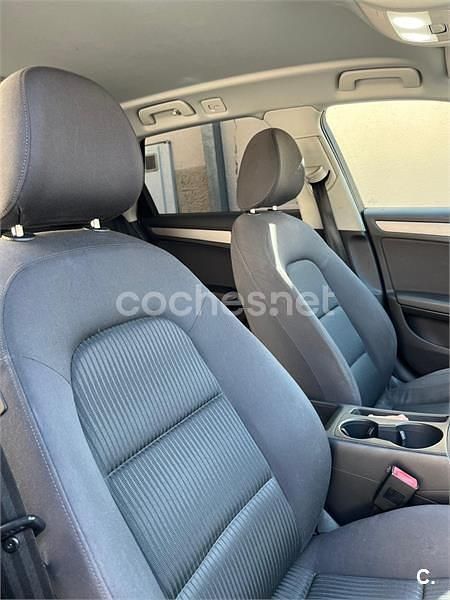 Usado Audi A4 143 CV (105 kW) 2011 Azul Familiar