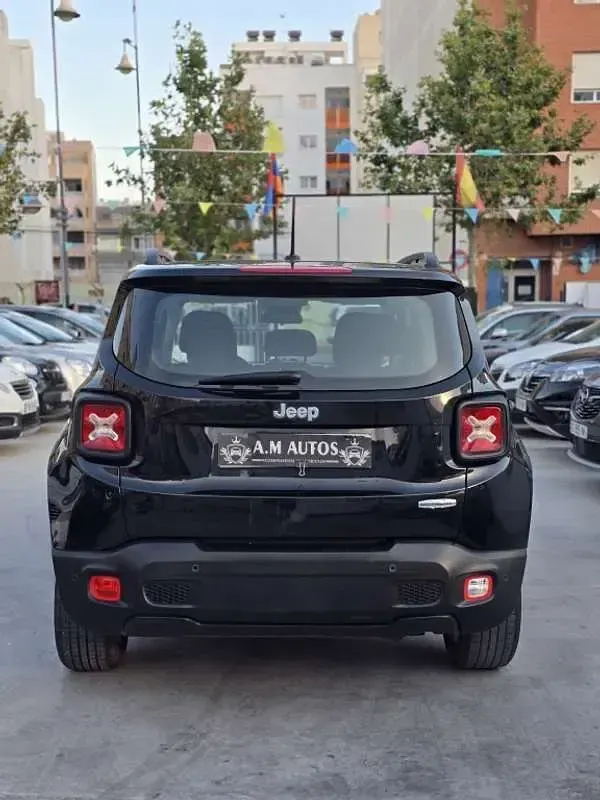 Usado Jeep Renegade Limited 140 CV (102 kW) 2015 Negro SUV