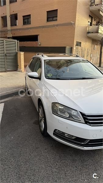 Usado VW Passat Highline 170 CV (125 kW) 2011 Blanco Familiar