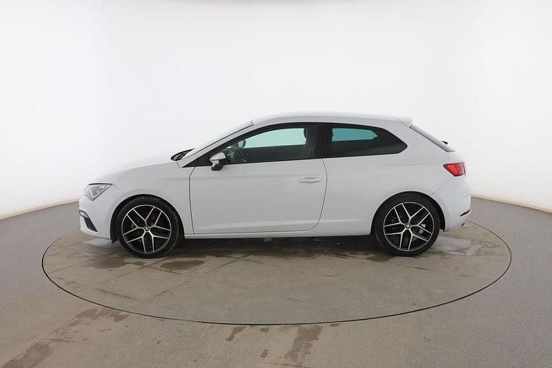 Usado Seat Leon FR 185 CV (136 kW) 2018 Blanco Coupe