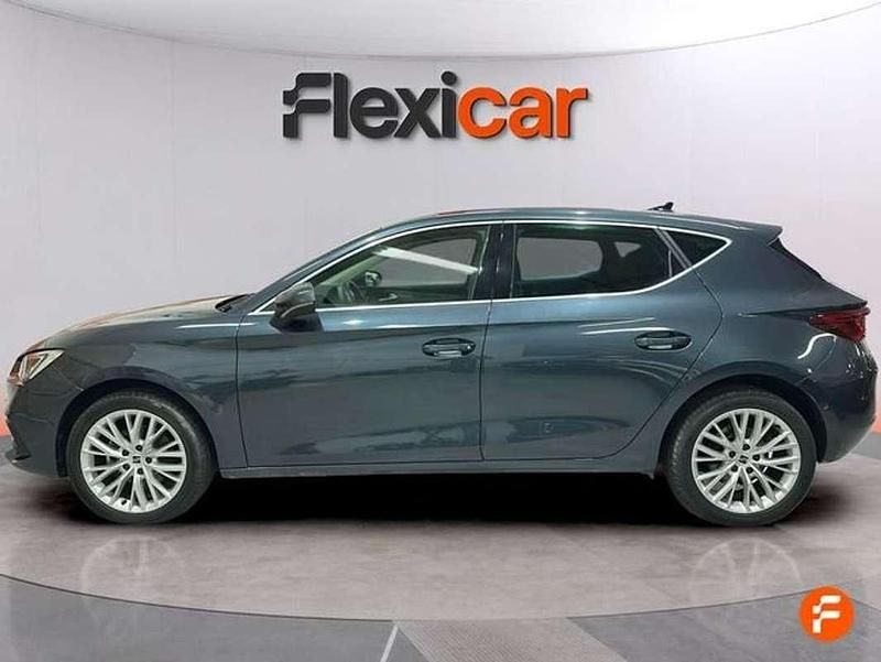 Usado Seat Leon Reference 90 CV (66 kW) 2020 Gris Utilitario