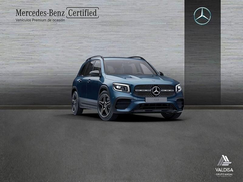 Usado Mercedes GLB200 AMG line 150 CV (110 kW) 2023 Negro SUV