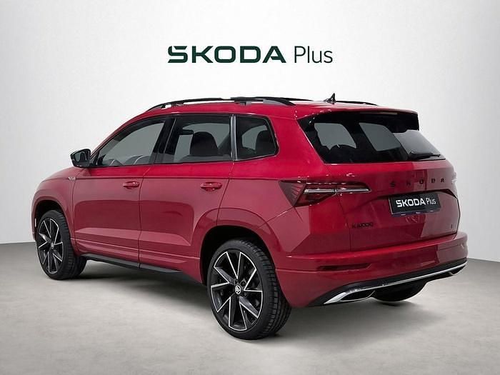 Usado Skoda Karoq SportLine 150 CV (110 kW) 2023 Rojo SUV
